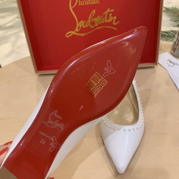 Christian Louboutin Anjalina Ballerines Cloutées en Cuir de Veau Blanc – Image 5