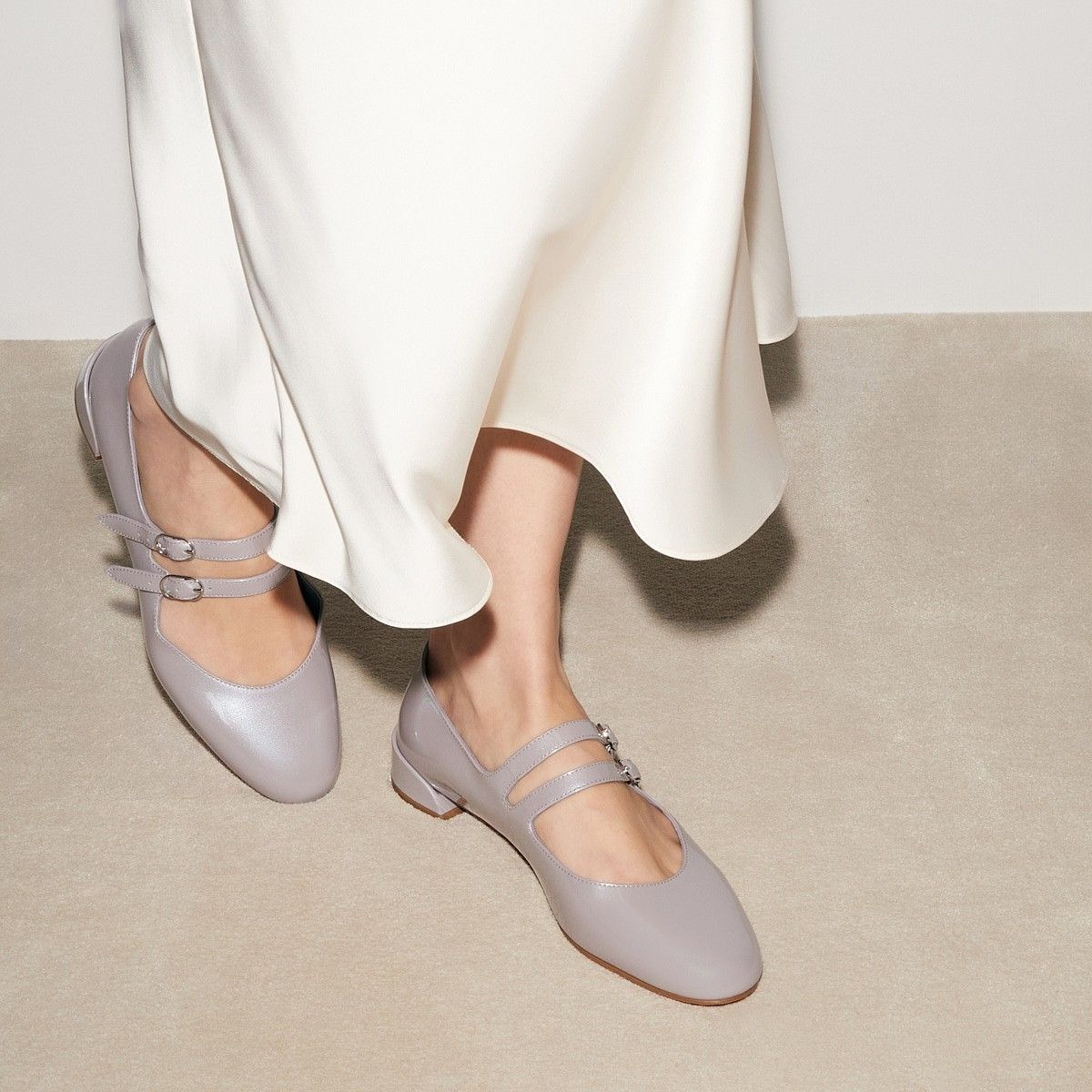 Christian Louboutin Sweet Jane Ballerines Plates en Cuir Verni Métallisé Mauve – Image 5