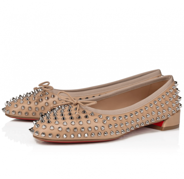 Christian Louboutin Sweetie Jane Spikes Ballerines en Cuir Nappa Beige Blush