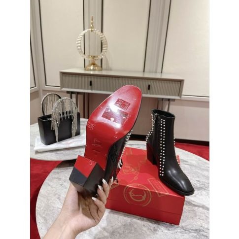 Christian Louboutin With My Guitar Bottines 65mm Cuir Embossé Alligator avec Clous Noir – Image 2