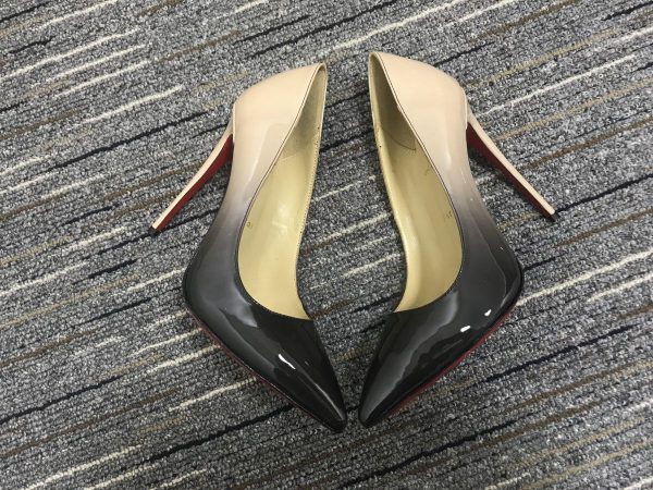 Christian Louboutin Escarpins So Kate 120 mm Cuir Verni Dégradé Noir Nude
