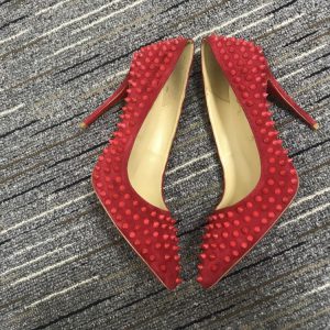 Christian Louboutin Escarpins Pigalle Spikes 100mm Veau Velours Rouge