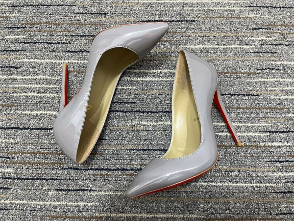 Christian Louboutin Decollete 554 Escarpins 100 mm Cuir Verni Gris