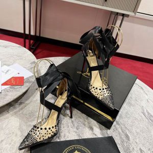 Christian Louboutin Mechante Reine Escarpins 100 mm Clous Cuir Verni PVC Noir