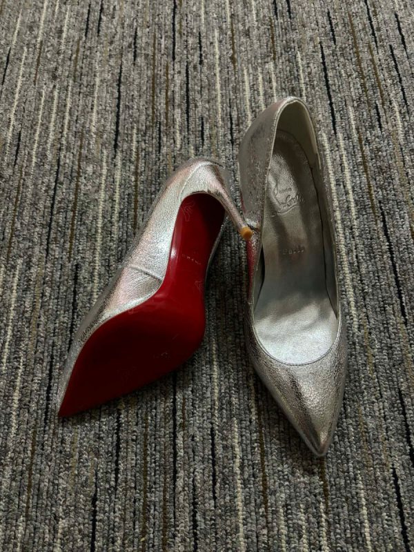 Christian Louboutin Kate Escarpins 85 mm Cuir Grainé Métallisé Argent – Image 2
