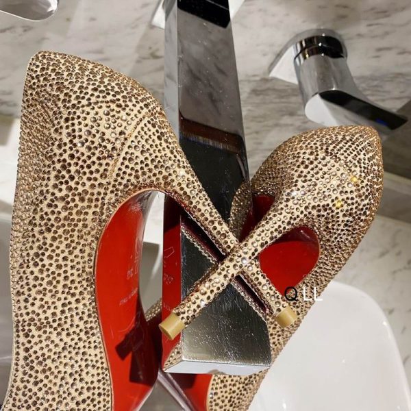 Christian Louboutin Escarpins Kate Strass Dégradé 100 mm Daim Beige – Image 3