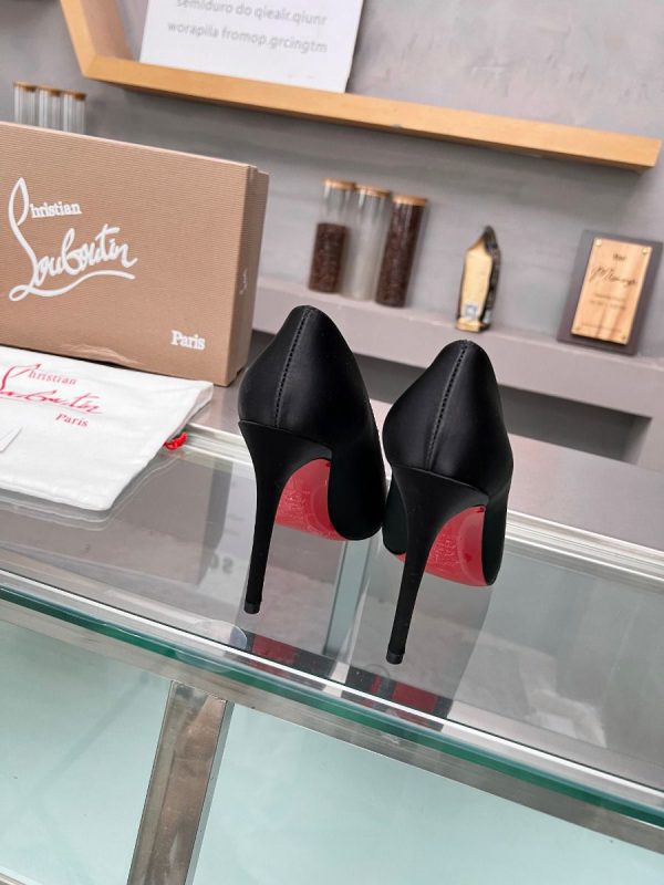 Christian Louboutin Escarpins Kate 105 mm Crêpe Satin Noir – Image 3