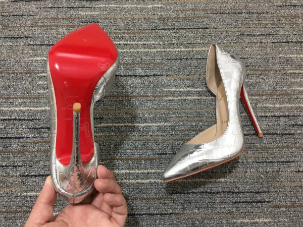 Christian Louboutin Escarpins Iriza 100mm Cuir Gaufré Crocodile Argent – Image 2