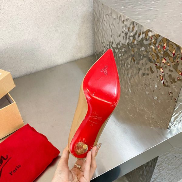 Christian Louboutin Escarpins Lipchick 100 mm Cuir Verni Nude – Image 4