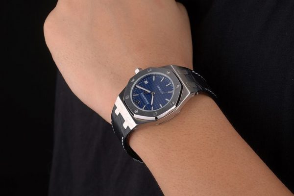 Audemars Piguet Royal Oak Répliques de Montres 3370 – Image 9