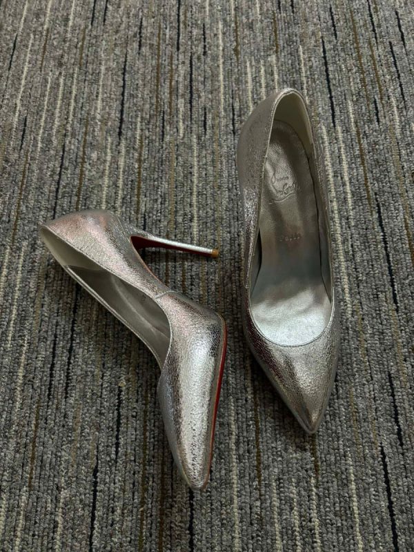 Christian Louboutin Kate Escarpins 85 mm Cuir Grainé Métallisé Argent – Image 3