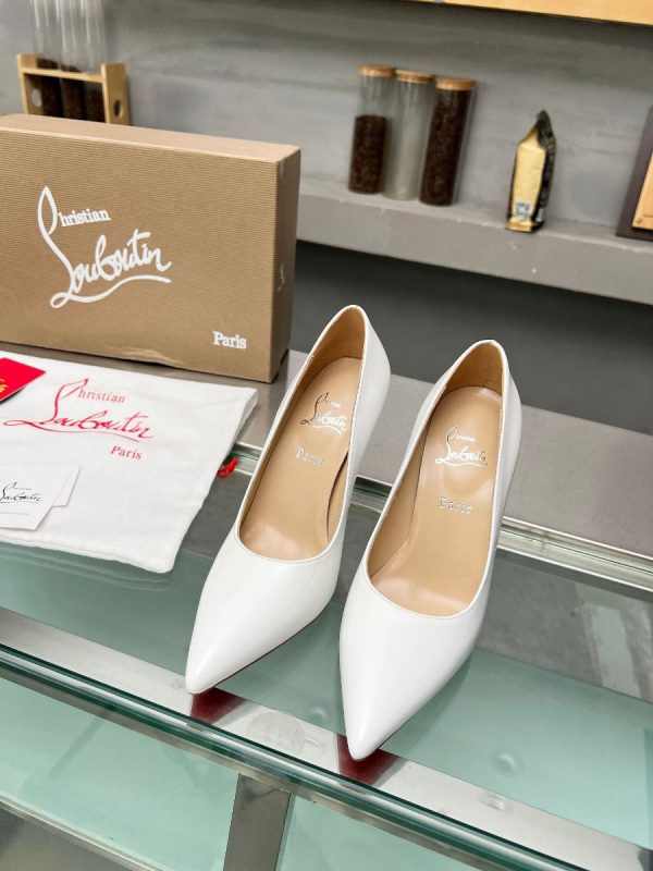 Christian Louboutin Escarpins Kate 105 mm Cuir Verni Blanc – Image 3