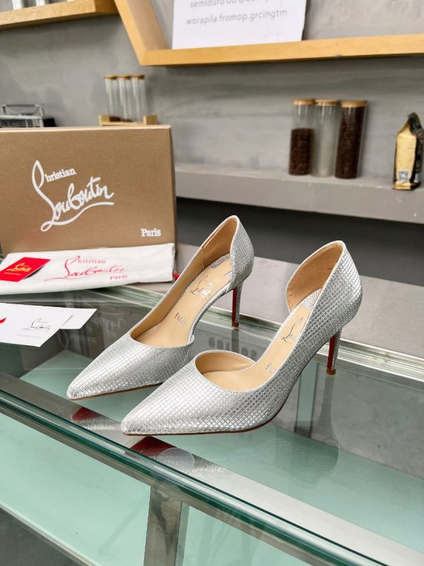Christian Louboutin Escarpins Iriza 85mm Tissu à Paillettes Argent – Image 5