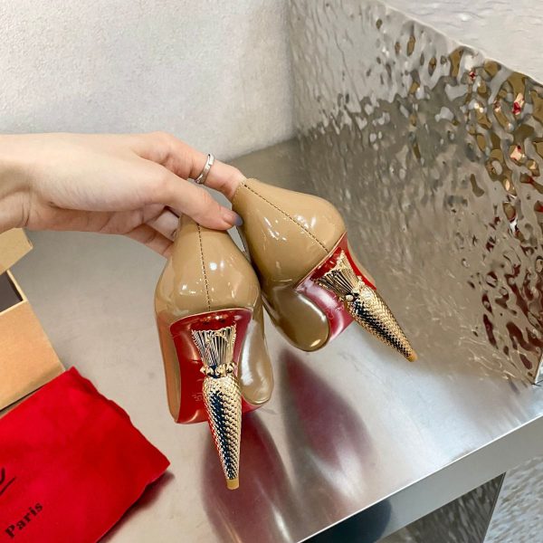 Christian Louboutin Escarpins Lipchick 100 mm Cuir Verni Nude – Image 3
