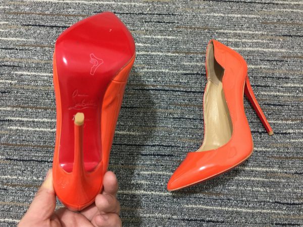 Christian Louboutin Hot Chick Escarpins 100 mm Cuir Verni Orange – Image 4
