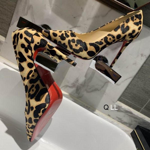 Christian Louboutin Escarpins Kate 100 mm Satin Imprimé Léopard Marron – Image 3