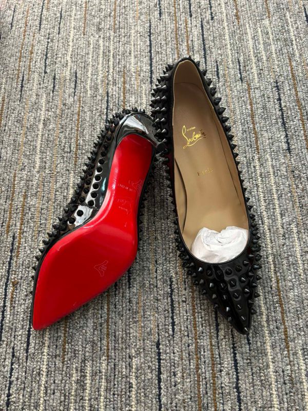 Christian Louboutin Escarpins Pigalle Spikes 85mm Cuir Verni Noir – Image 4