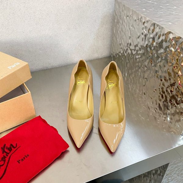 Christian Louboutin Escarpins Lipchick 100 mm Cuir Verni Nude – Image 2