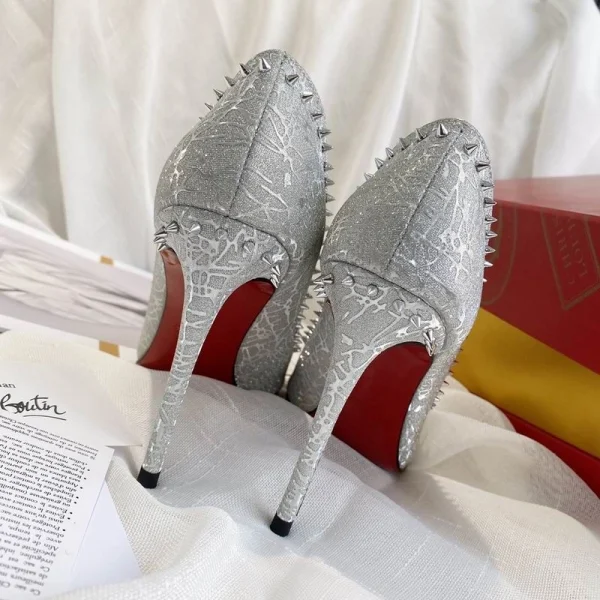 Christian Louboutin Anjalina Spike Escarpins 85mm Paillettes Argent – Image 5