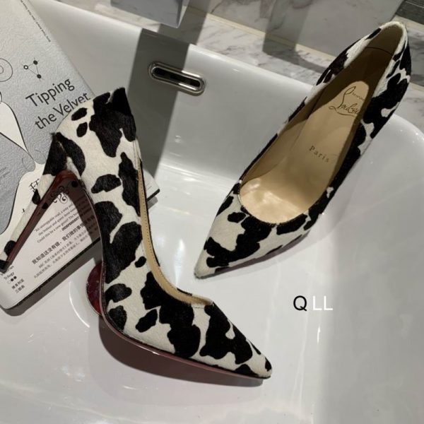 Christian Louboutin Escarpins Kate 100 mm Satin Imprimé Vache Blanc Noir – Image 5