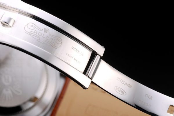 Rolex Daytona Boîtier Acier Inox Cadran Blanc Bracelet Cuir Marron – Image 3