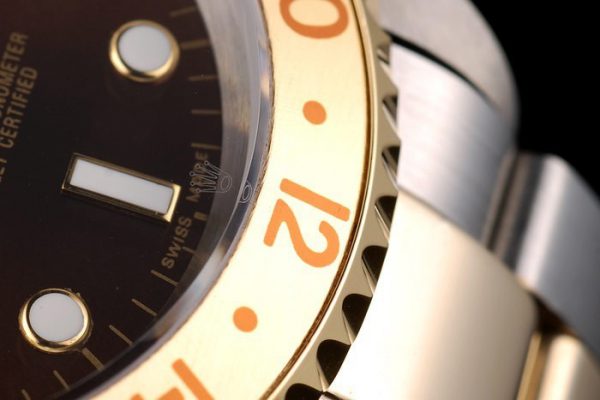 Rolex GMT Master II Lunette Céramique Dorée Cadran Marron Tachymètre – Image 9