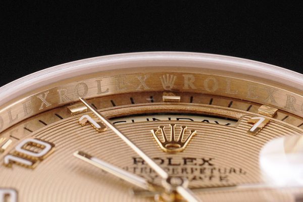 Rolex Day-Date Meilleures Répliques de Montres de Qualité 4815 – Image 2