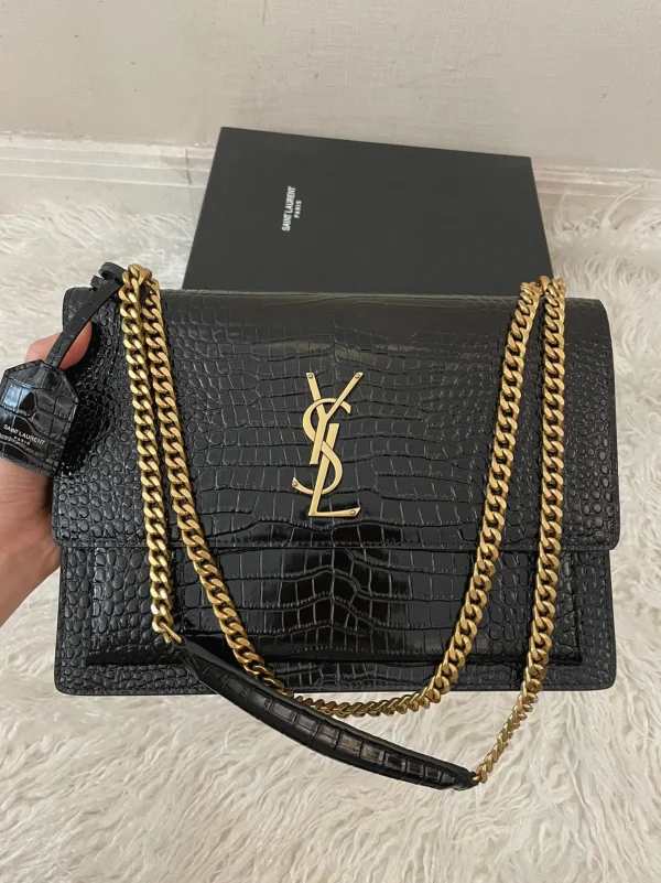 Sac Saint Laurent Sunset Medium à Chaîne en Cuir Noir Embossé Crocodile – Image 8