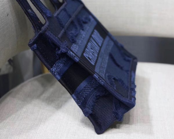 Réplique Mini Sac Dior Book Tote en camouflage bleu – Image 4