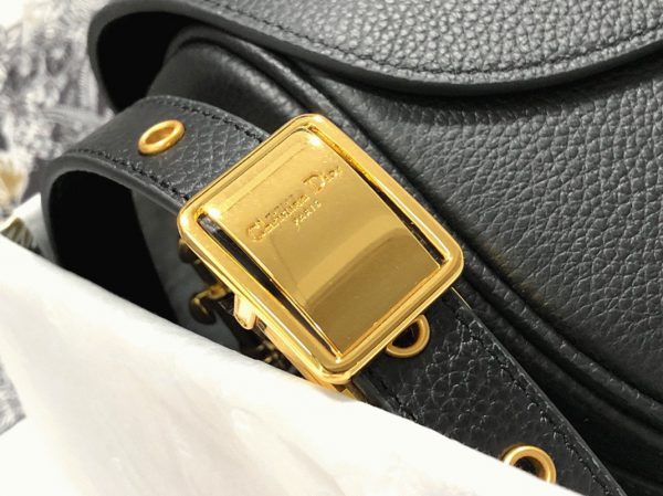 Contrefaçon Sac Dior Bobby Medium en noir – Image 2