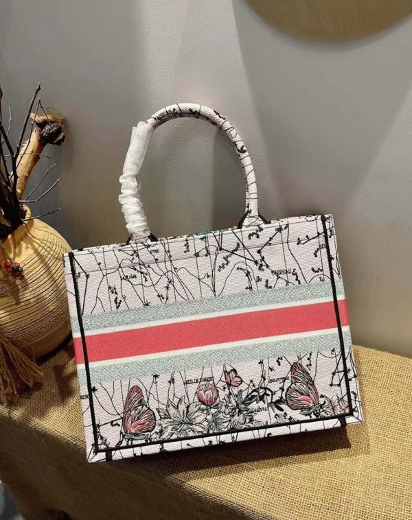 Réplique Sac Dior Book Tote Medium en broderie Constellation multicolore – Image 5