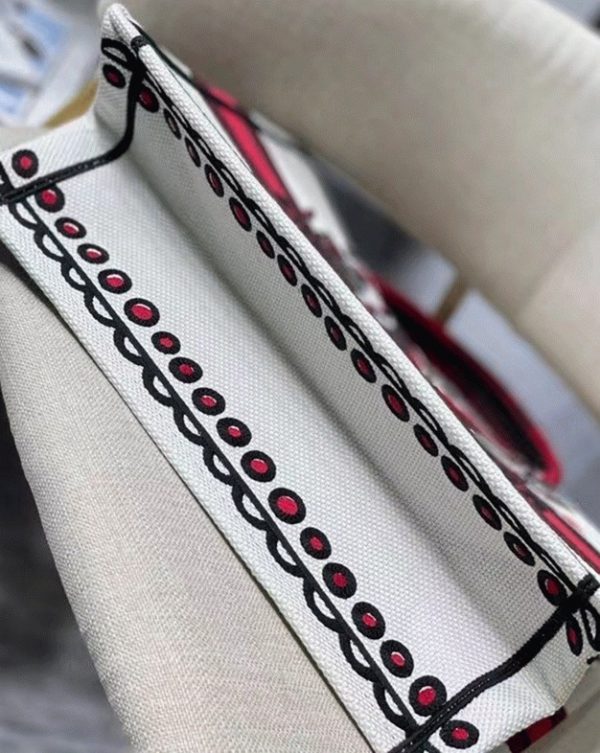 Fausse Sac Dior Book Tote Medium en broderie Cupidon latte multicolore – Image 7