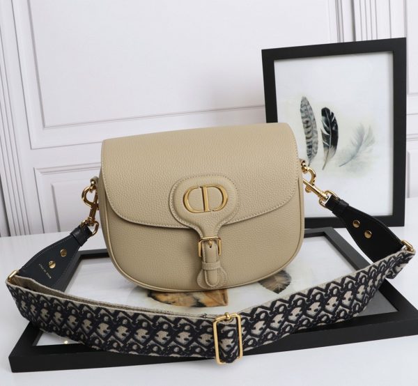 Contrefaçon Grand Sac Dior Bobby en beige – Image 4