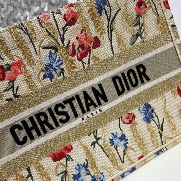 Fausse Sac Dior Book Tote Medium en broderie métallique Hibiscus – Image 9