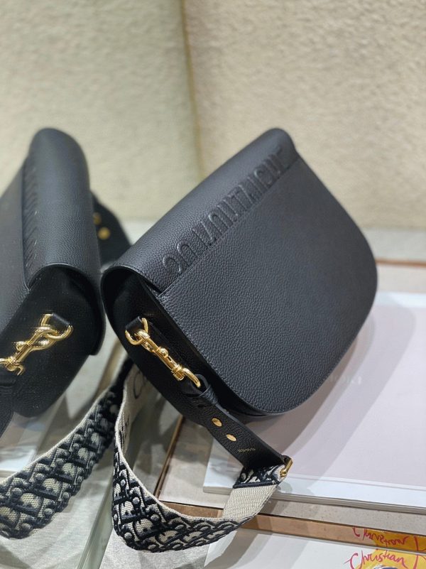 Imitation Grand Sac Dior Bobby en noir – Image 10