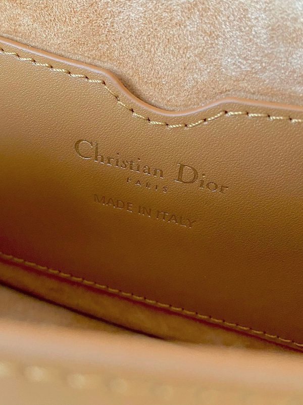 Contrefaçon Sac Dior Bobby East-West en brun – Image 7