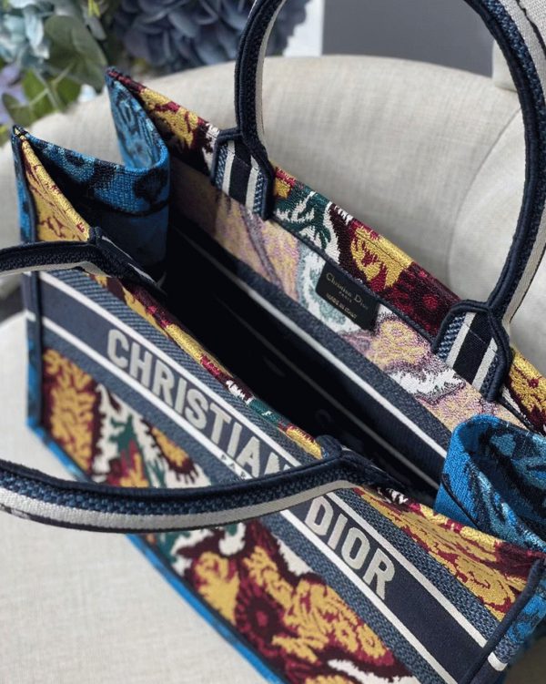 Réplique Sac Dior Book Tote Medium en broderie Paisley multicolore bleue – Image 6