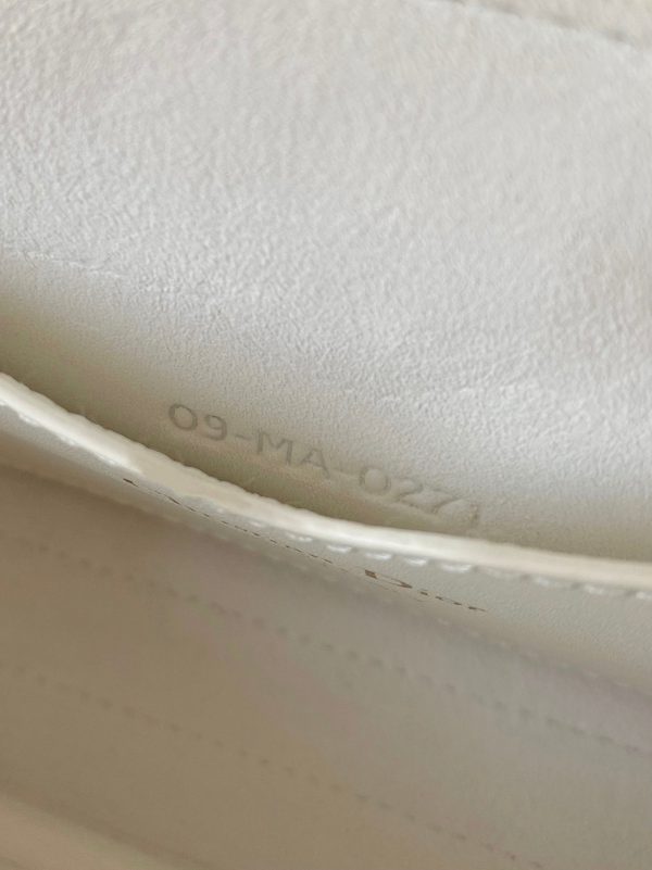 Fausse Sac Dior Bobby East-West en blanc – Image 5