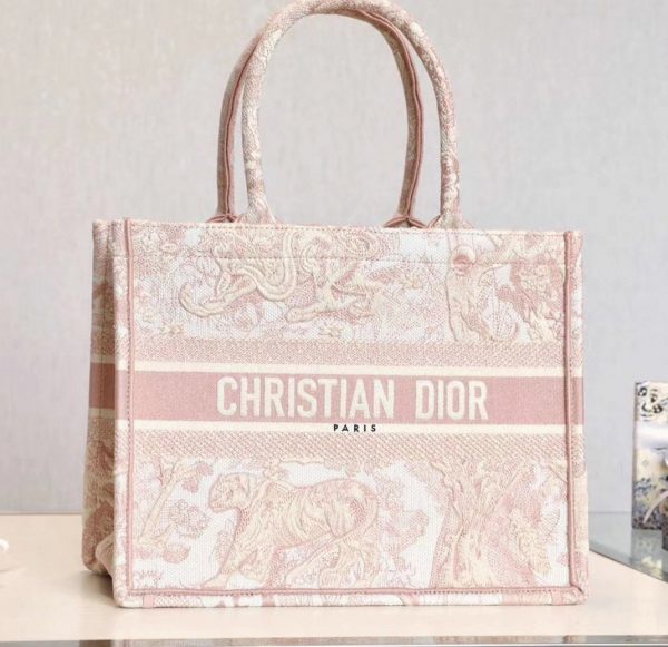 Réplique Sac Dior Book Tote Medium en broderie Toile de Jouy rose – Image 5