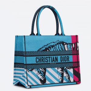 Fausse Sac Dior Book Tote Medium en broderie D-Jungle Pop bleue