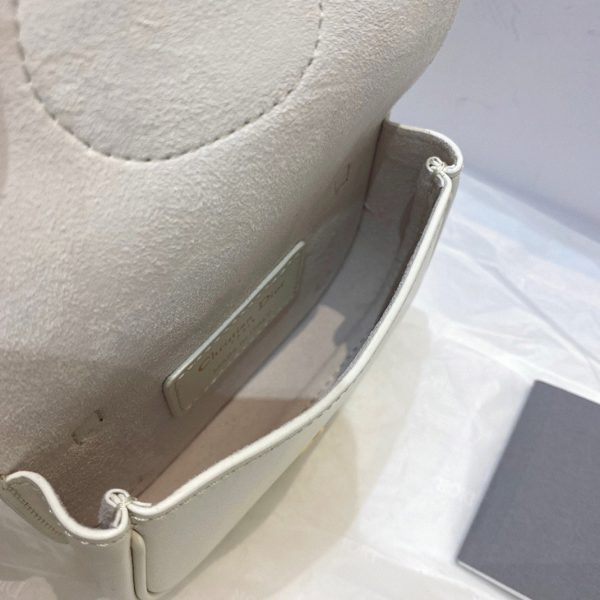 Réplique Micro Sac Dior Bobby en blanc – Image 4