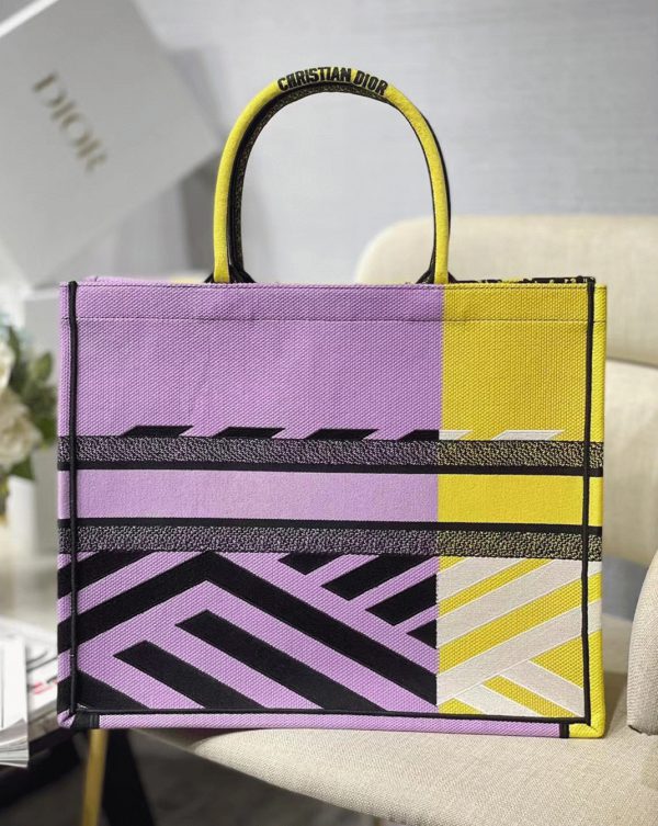 Faux Sac Dior Book Tote Large en broderie D-Jungle Pop jaune – Image 8