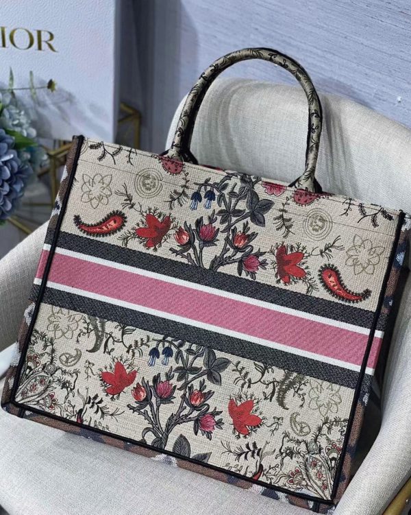 Fausse Sac Dior Book Tote Large en broderie Fleurs Dior multicolore – Image 5