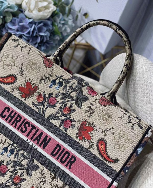 Fausse Sac Dior Book Tote Large en broderie Fleurs Dior multicolore – Image 2