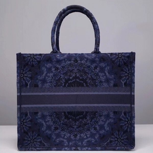 Fausse Sac Dior Book Tote Large en coton brodé KaleiDiorscopic bleu – Image 2