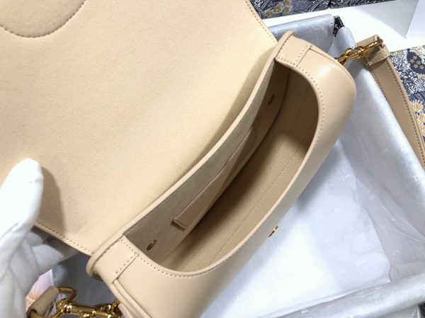 Réplique Sac Dior Bobby Medium en beige – Image 8