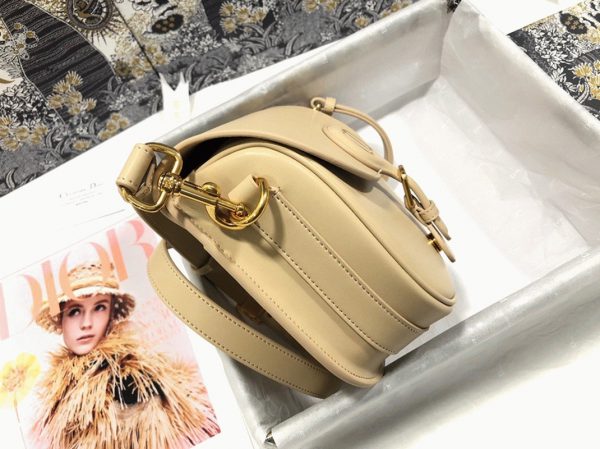 Réplique Sac Dior Bobby Medium en beige – Image 7