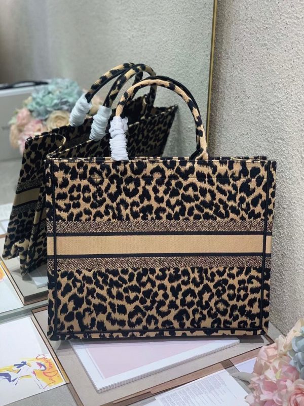 Fausse Sac Dior Book Tote Large en broderie Mizza multicolore beige – Image 3