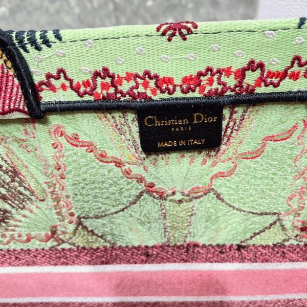 Fausse Sac Dior Book Tote Large en broderie Lumières multicolores – Image 6