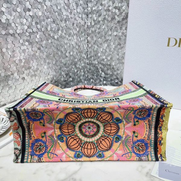 Fausse Sac Dior Book Tote Large en broderie Lumières multicolores – Image 3